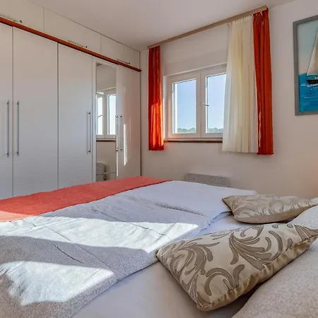 Lovely In With House Sea View