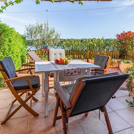 Lovely In With House Sea View Appartement Medulin