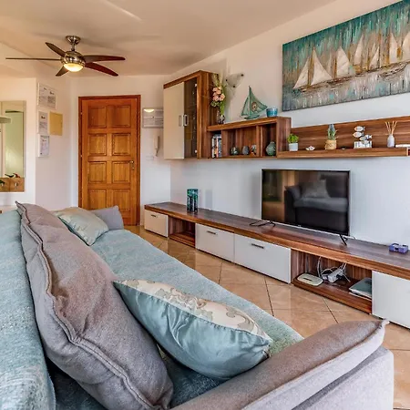Lovely In With House Sea View Apartment