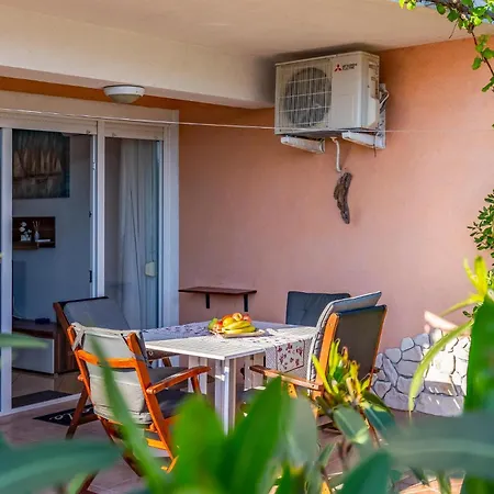 Lovely In With House Sea View Apartment